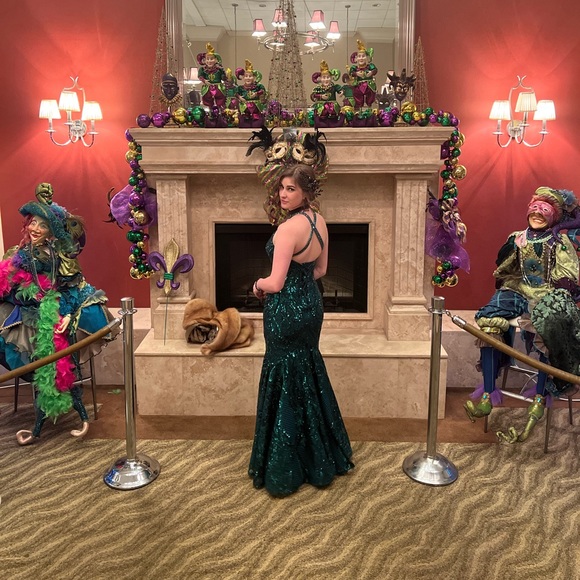 Meet your Posher, Katie - Picture 2 of 14